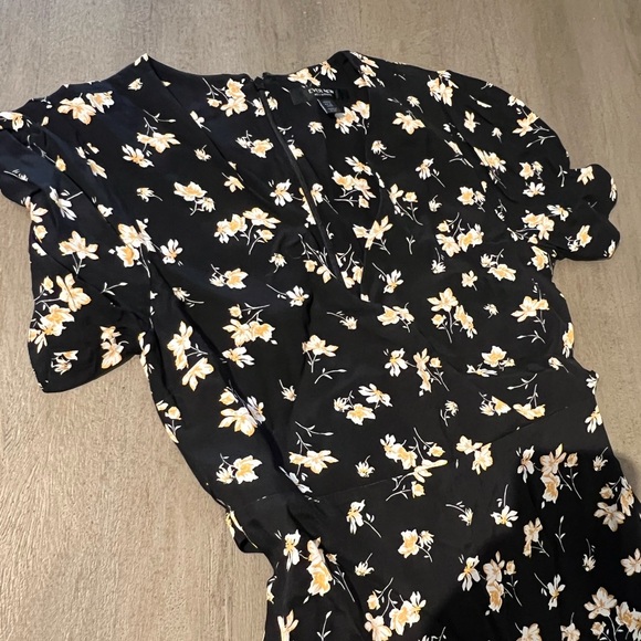 Evernew Floral Black Dress - Picture 4 of 6